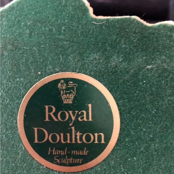 ROYAL DOULTON Vintage Resin Character Sculptures Pirate Figure - Picture 7 of 7